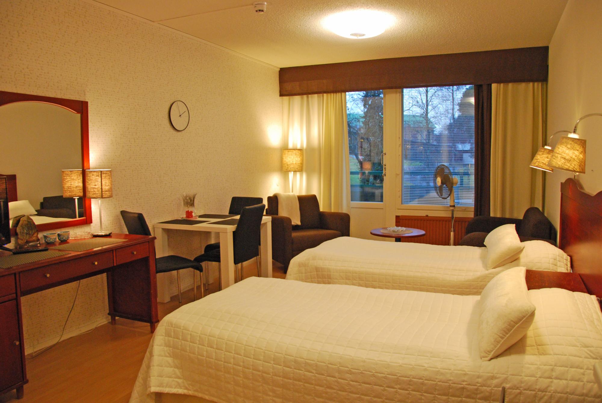 *Kylpylä-Hotelli 239